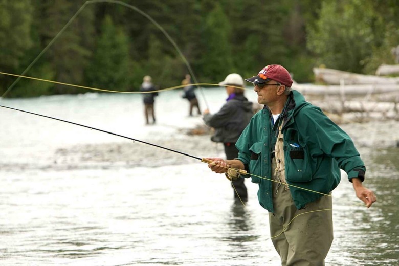 Best Fly Fishing Waders: Bootfoot vs Stockingfoot