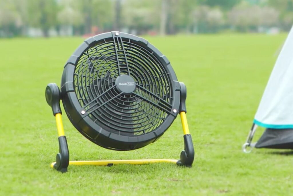 geek aire floor fan being used at my campsite